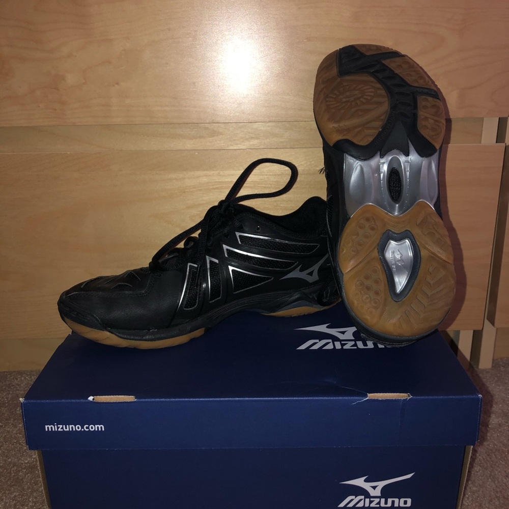 Mizuno Wave Hurricane 3